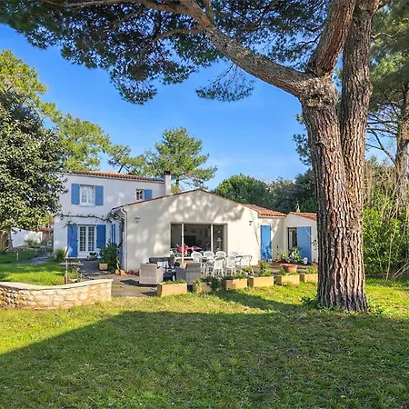 Maison Au Bord De